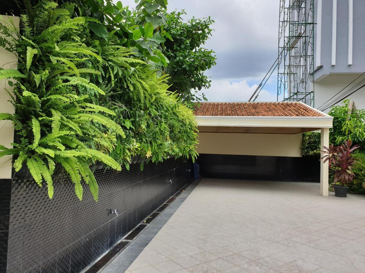 Malioboro Place Γιογκιακάρτα Εξωτερικό φωτογραφία